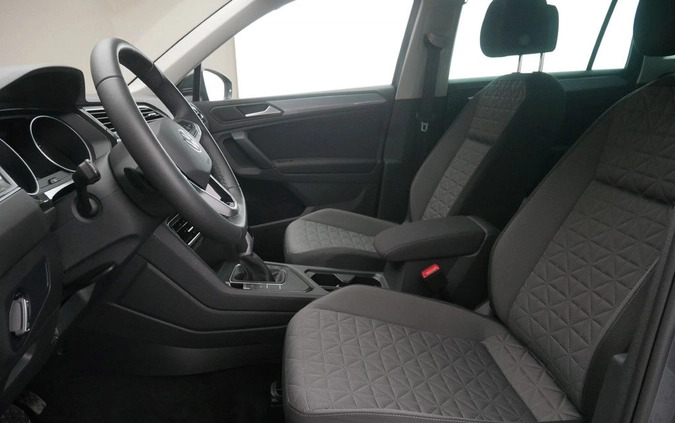 Volkswagen Tiguan cena 121799 przebieg: 35332, rok produkcji 2022 z Frombork małe 211